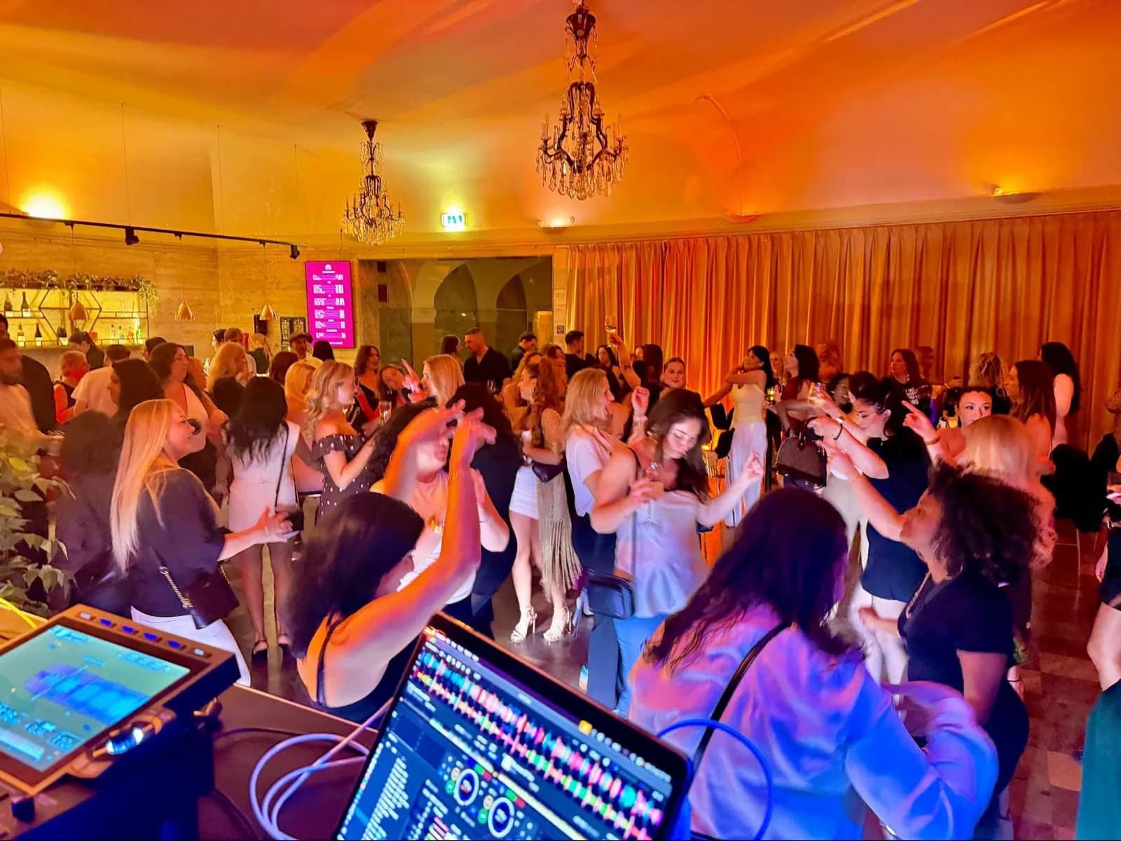 Club Honey x SoHo