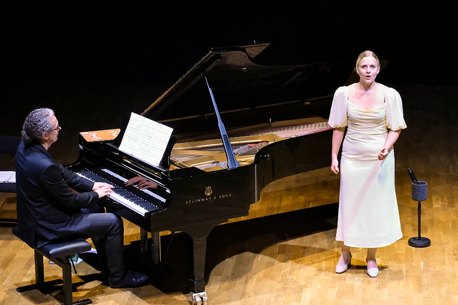 Lunchkonsert på Palladium - Musikhögskolan i Malmös sångklass